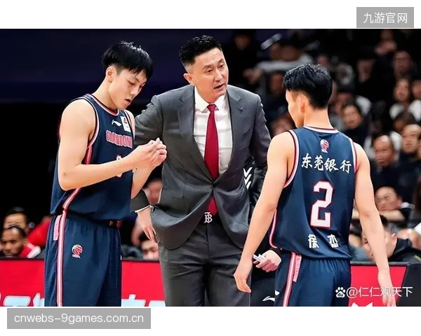 鄢手骐在辽粤大战中投进关键三分球，帮助辽宁队成功客场击败广东队。